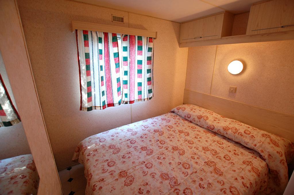 Hôtel Camping Europa 2 à Capoliveri  Chambre photo