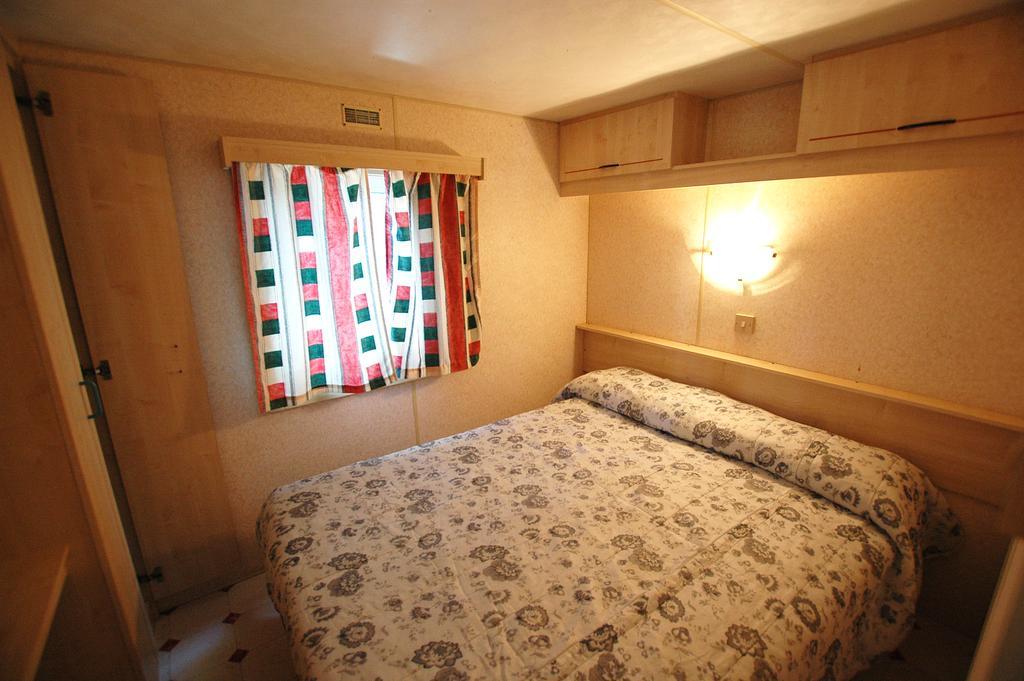 Hôtel Camping Europa 2 à Capoliveri  Chambre photo